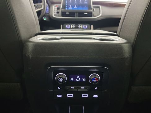 Used 2023 Chevrolet Tahoe Premier AWD/4WD image 23