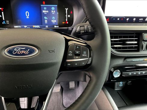 Used 2023 Ford Escape Active w/ Tech Pack #1 AWD/4WD image 12