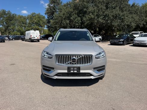 Certified 2025 Volvo XC90 T8 Plus w/ Protection Package Premier AWD/4WD image 8