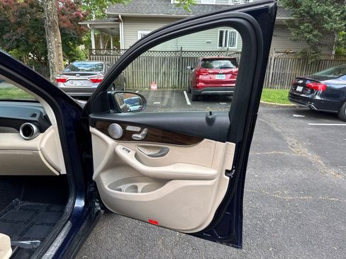 Used 2016 Mercedes-Benz GLC 300 4MATIC image 13