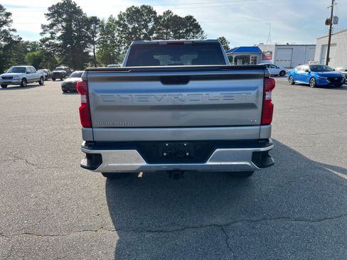 Used 2023 Chevrolet Silverado 1500 LT AWD/4WD image 4