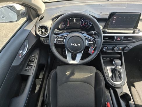 Used 2023 Kia Forte LXS w/ LXS Technology Package FWD image 20