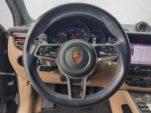 Used 2020 Porsche Macan AWD/4WD image 18