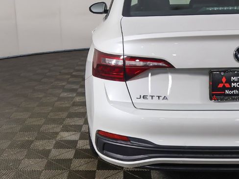 Used 2023 Volkswagen Jetta SE w/ Panoramic Sunroof Package image 13