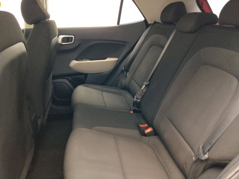Used 2020 Hyundai Venue SEL FWD image 18