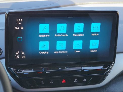 Certified 2024 Volkswagen ID.4 2WD image 21