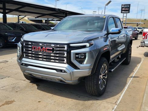 New 2026 GMC Canyon Denali image 8