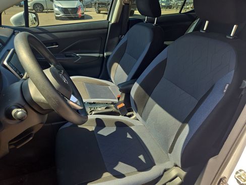 Used 2025 Nissan Versa SV w/ Trunk Package FWD image 15