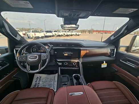 New 2026 GMC Sierra 2500 Denali Ultimate image 12