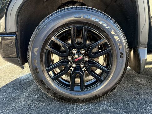 Used 2020 GMC Sierra 1500 Elevation w/ Elevation Value Package image 7