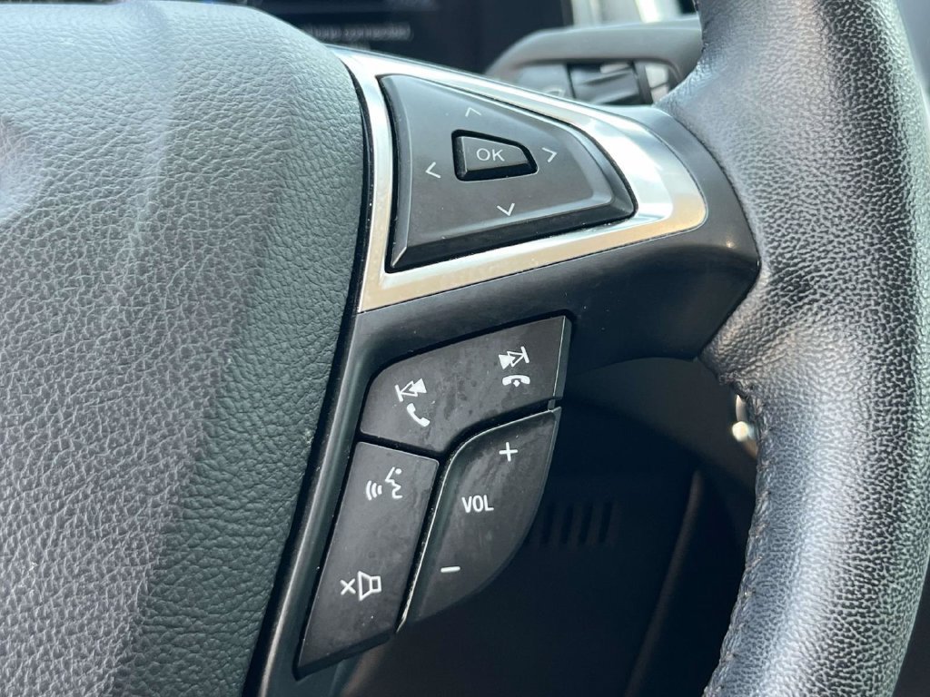 Used 2023 Ford Edge SEL AWD/4WD image 22