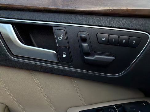 Used 2013 Mercedes-Benz E 350 E 350 Sedan 4D image 30