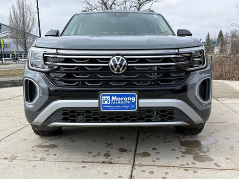 New 2026 Volkswagen Atlas Peak Edition image 3