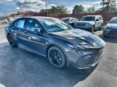 New 2026 Toyota Camry SE image 11