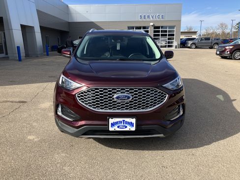 Used 2024 Ford Edge SEL w/ Convenience Package AWD/4WD image 3