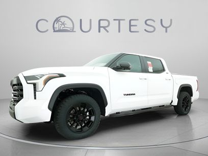 New 2025 Toyota Tundra SR5 w/ SR5 Premium Package
