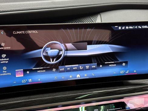 New 2026 BMW 740i image 26