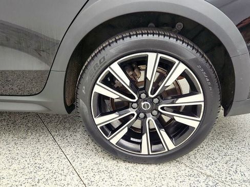 Used 2020 Volvo V60 T5 Cross Country w/ Protection Package image 9