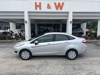 Used 2017 Ford Fiesta S image 1