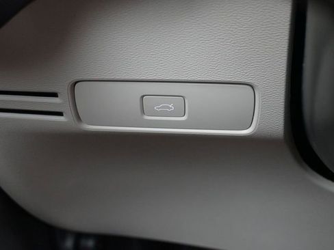 New 2026 Volvo XC40 B5 Ultra w/ Climate Package image 28