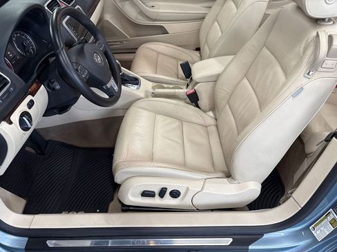 Used 2012 Volkswagen Eos Executive image 34