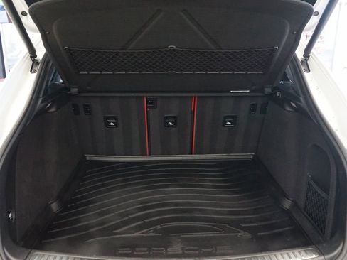 Used 2015 Porsche Macan S w/ Premium Package Plus image 56