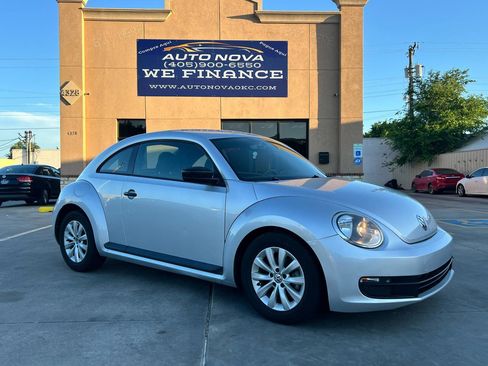 Used 2013 Volkswagen Beetle 2.5 FWD image 1