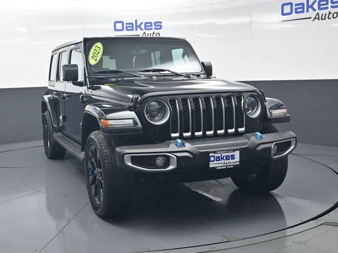 Used 2023 Jeep Wrangler Unlimited Sahara w/ Cold Weather Group AWD/4WD image 3