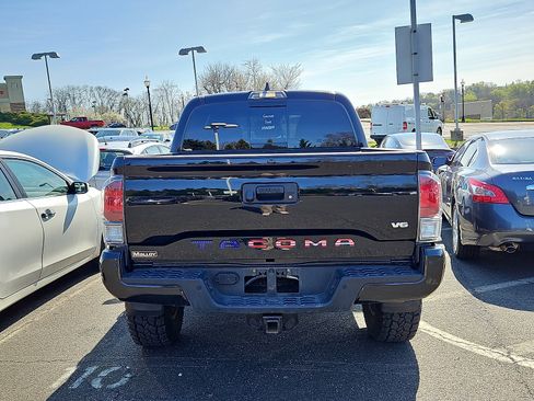 Used 2023 Toyota Tacoma TRD Off-Road w/ Technology Package image 5