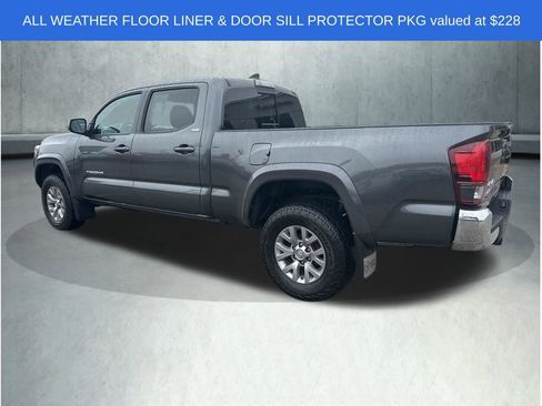 Used 2019 Toyota Tacoma SR5 AWD/4WD image 3