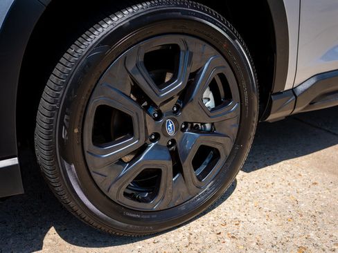 Certified 2025 Subaru Ascent Onyx Edition AWD/4WD image 14