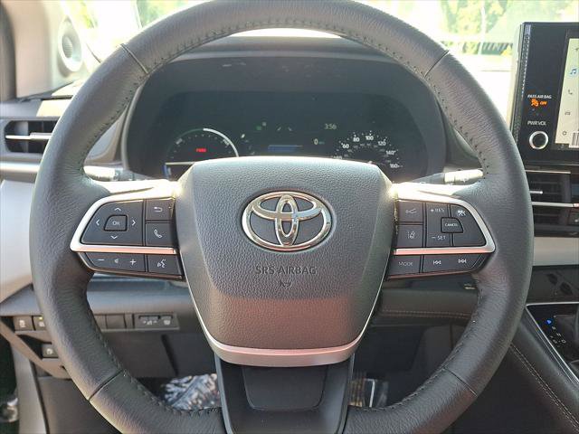 Certified 2025 Toyota Sienna XLE w/ XLE Plus Package FWD image 16