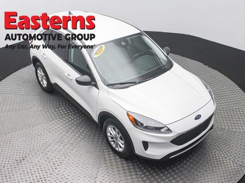 Used 2022 Ford Escape SE w/ Convenience Package AWD/4WD image 3