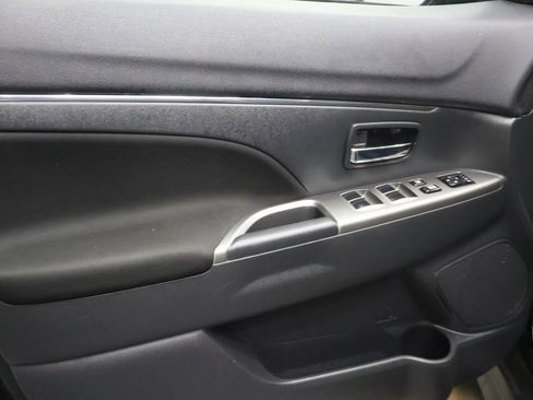 Used 2021 Mitsubishi Outlander Sport ES image 15