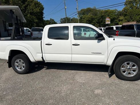Used 2010 Toyota Tacoma PreRunner image 6