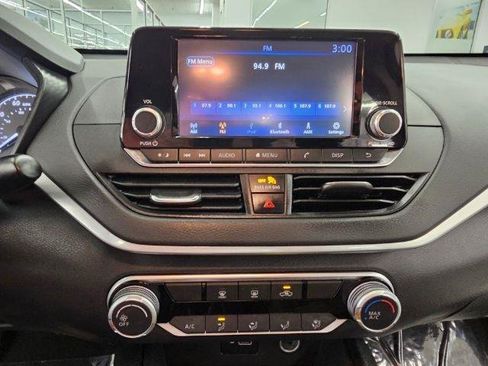 Used 2022 Nissan Altima 2.5 S FWD image 21