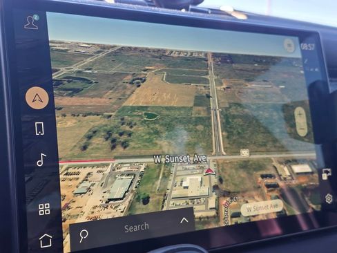 Used 2024 Land Rover Defender 130 X-Dynamic SE image 17