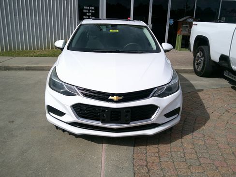 Used 2017 Chevrolet Cruze LT w/ Sun And Sound Package image 6