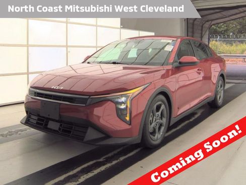 Used 2025 Kia K4 FWD image 1