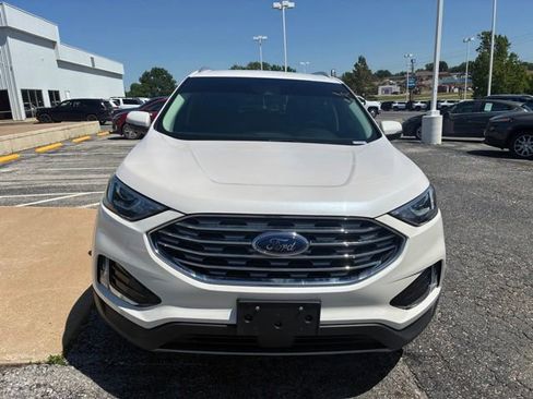 Used 2019 Ford Edge SEL w/ Equipment Group 201A AWD/4WD image 3