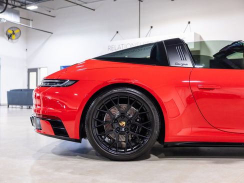 Used 2022 Porsche 911 AWD/4WD image 26