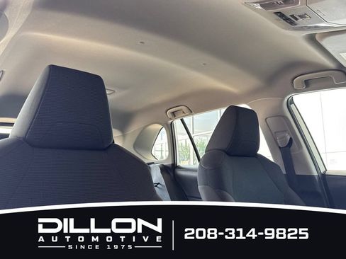 Used 2022 Toyota RAV4 LE AWD/4WD image 19