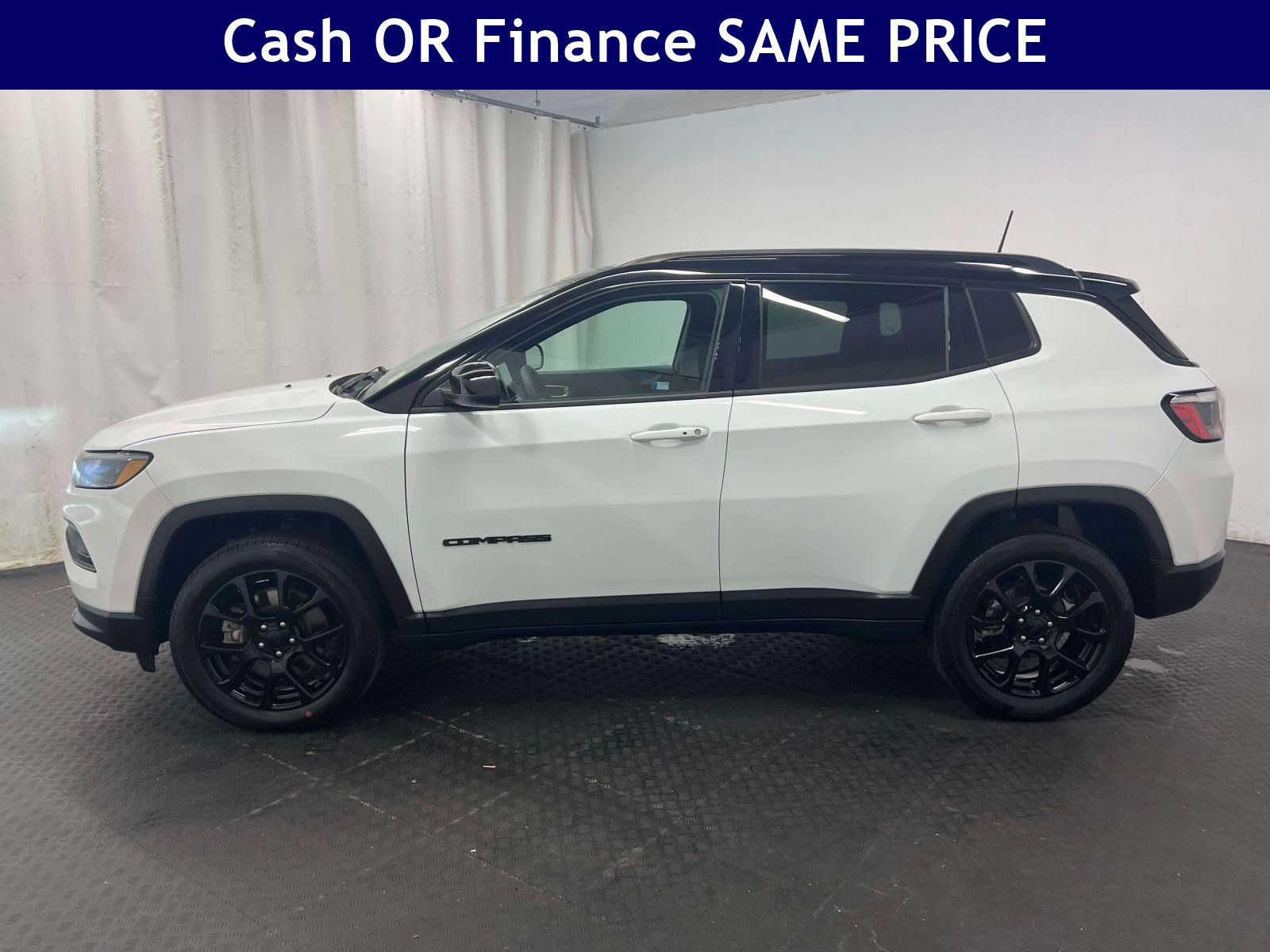 Certified 2023 Jeep Compass Latitude AWD/4WD image 9