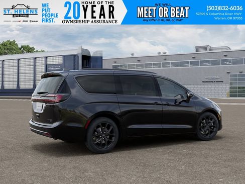 New 2027 Chrysler Pacifica Limited AWD/4WD image 5