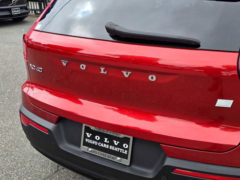 Used 2021 Volvo XC40 P8 Recharge AWD/4WD image 14