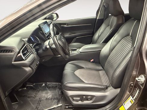 Used 2023 Toyota Camry SE FWD image 23