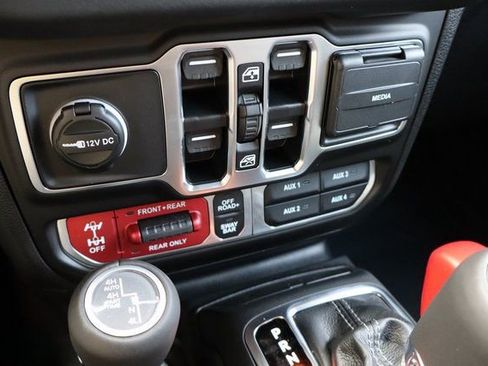 New 2025 Jeep Wrangler Unlimited Rubicon 392 image 29