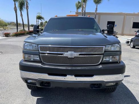Used 2007 Chevrolet Silverado 3500 LT w/ Heavy-Duty Power Package image 2