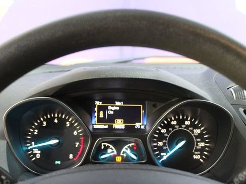 Used 2017 Ford Escape SE FWD image 18