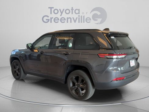 Used 2023 Jeep Grand Cherokee Altitude RWD image 4
